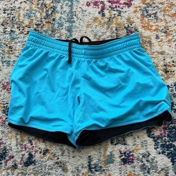 𝅺BLACK/AQUA Reversible Athletic Shorts - Picture 3 of 3